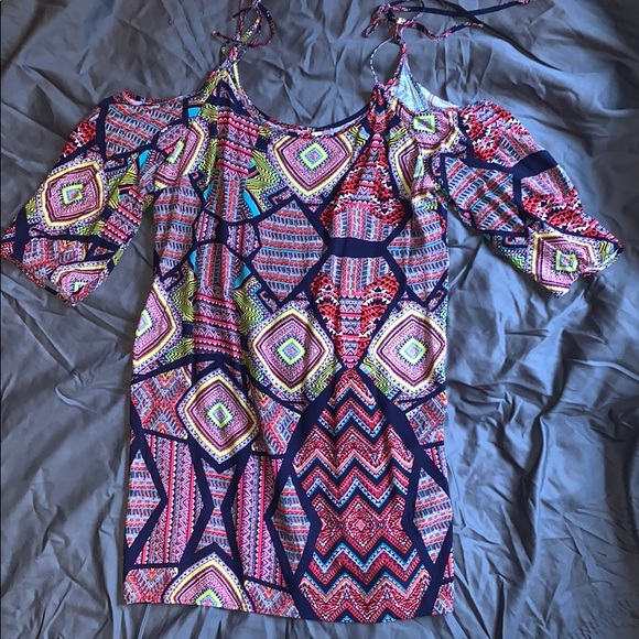 Xhilaration Tops - FINAL PRICE - NWOT off shoulders tunic
